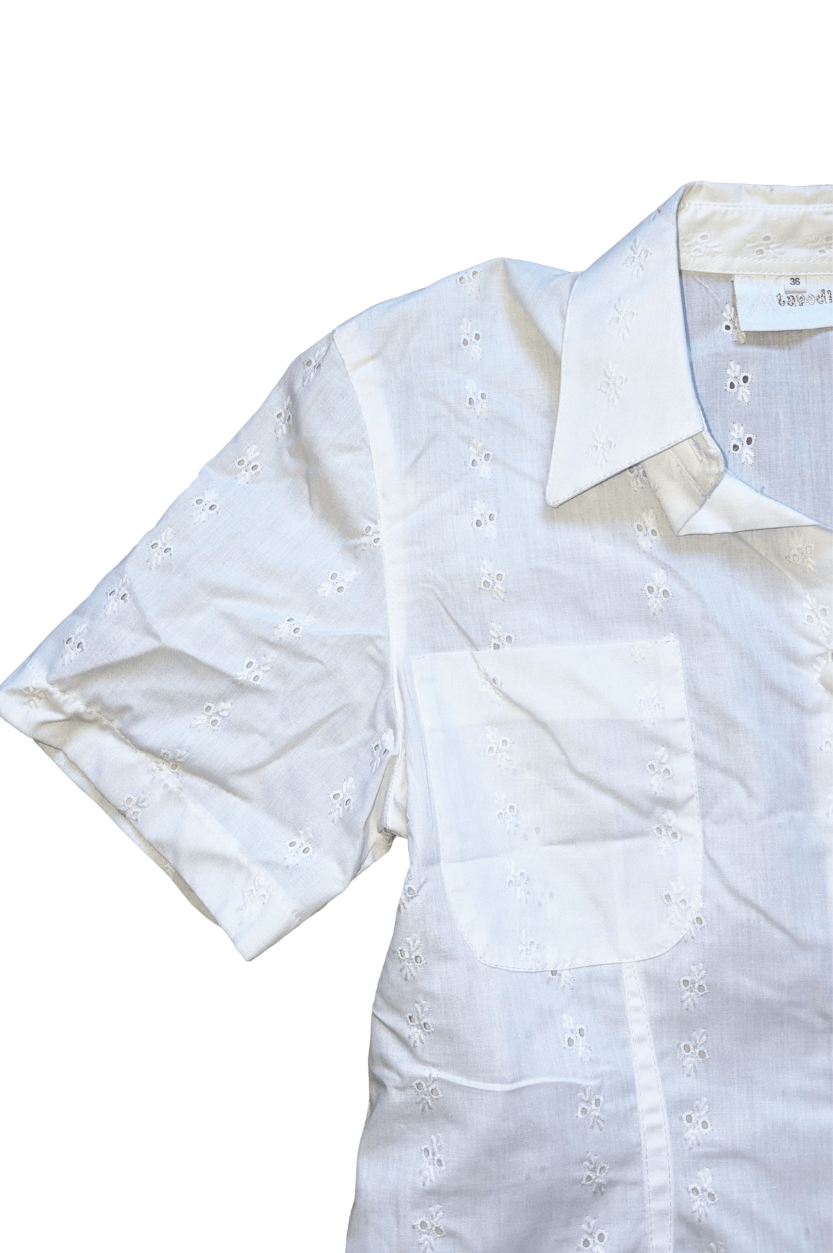 Camisa com detalhes